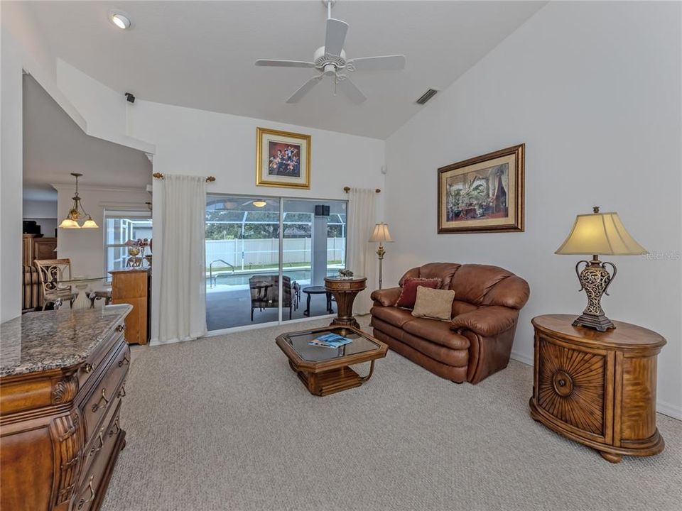 For Sale: $399,000 (3 beds, 2 baths, 1914 Square Feet)