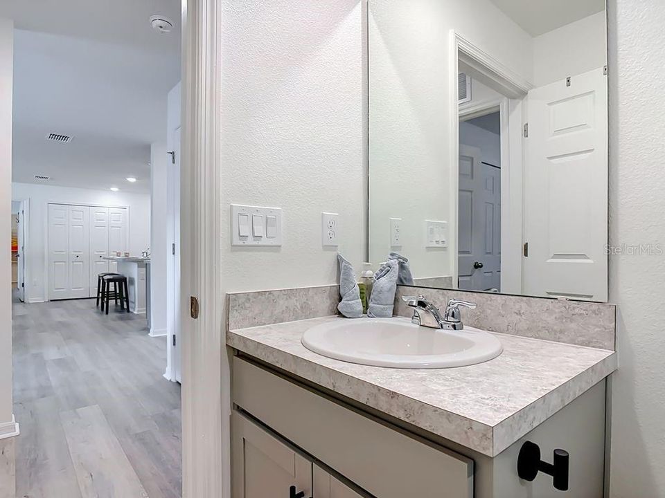 For Sale: $399,900 (4 beds, 2 baths, 2134 Square Feet)
