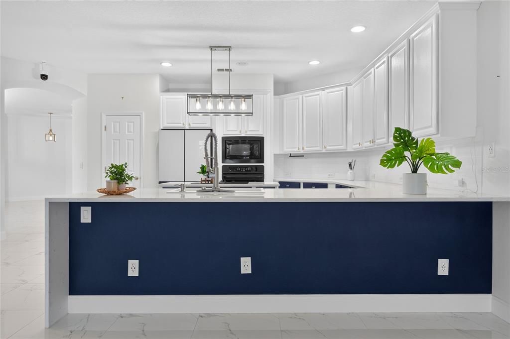 For Rent: $4,300 (5 beds, 4 baths, 3091 Square Feet)