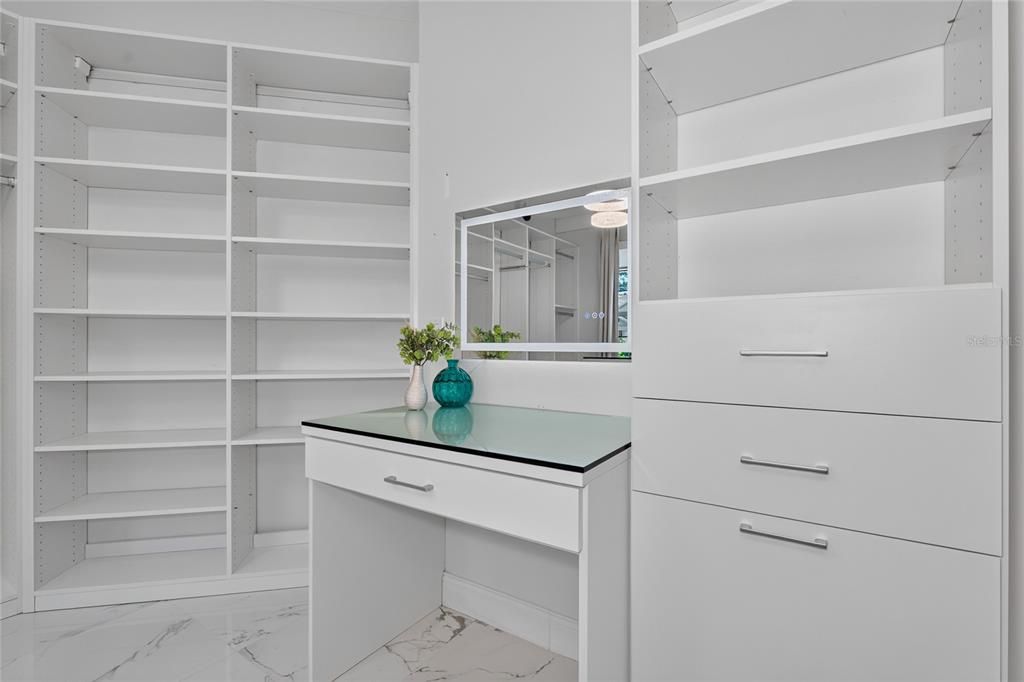 For Rent: $4,300 (5 beds, 4 baths, 3091 Square Feet)