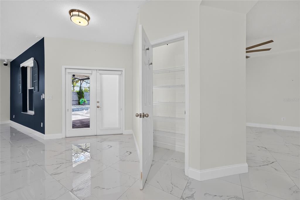 For Rent: $4,300 (5 beds, 4 baths, 3091 Square Feet)