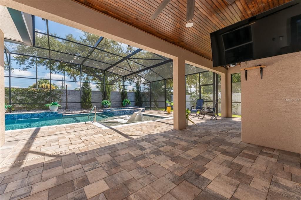 For Rent: $4,300 (5 beds, 4 baths, 3091 Square Feet)