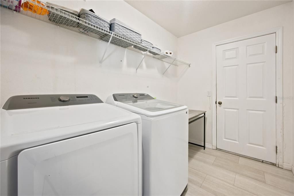 En Venta: $325,000 (3 camas, 2 baños, 1596 Pies cuadrados)