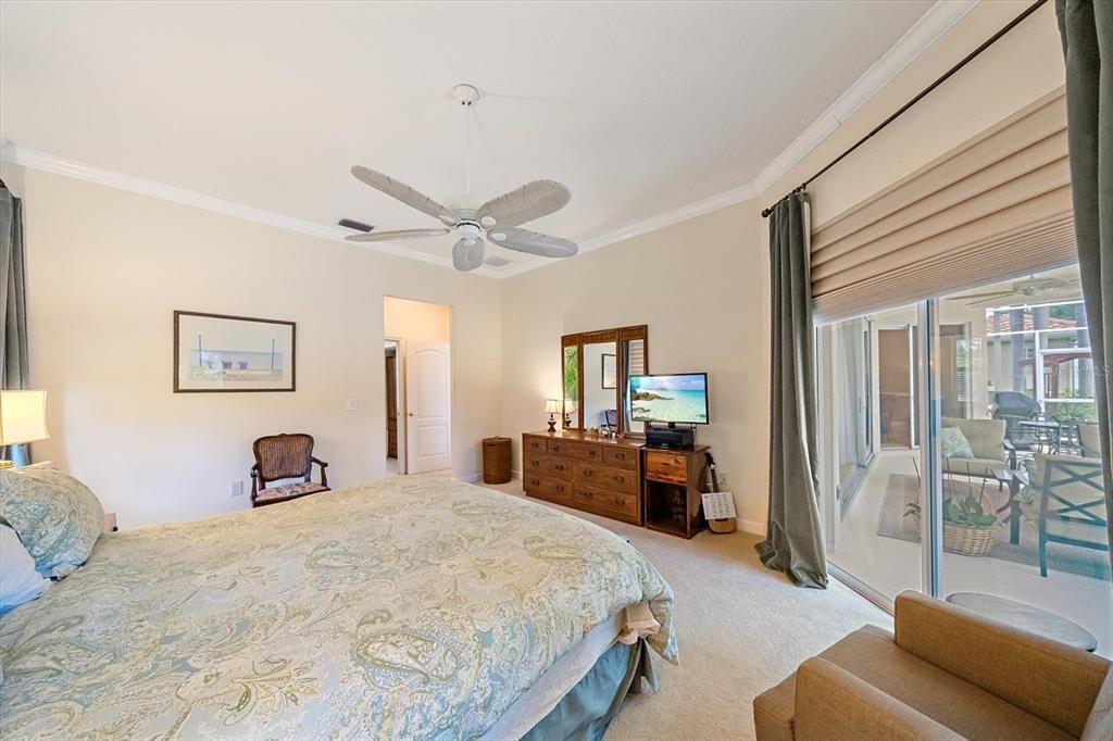 For Sale: $649,900 (3 beds, 2 baths, 2270 Square Feet)