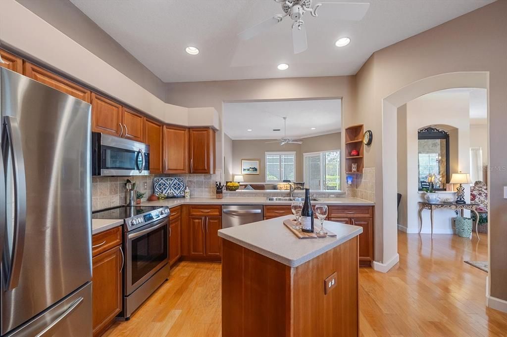 For Sale: $649,900 (3 beds, 2 baths, 2270 Square Feet)
