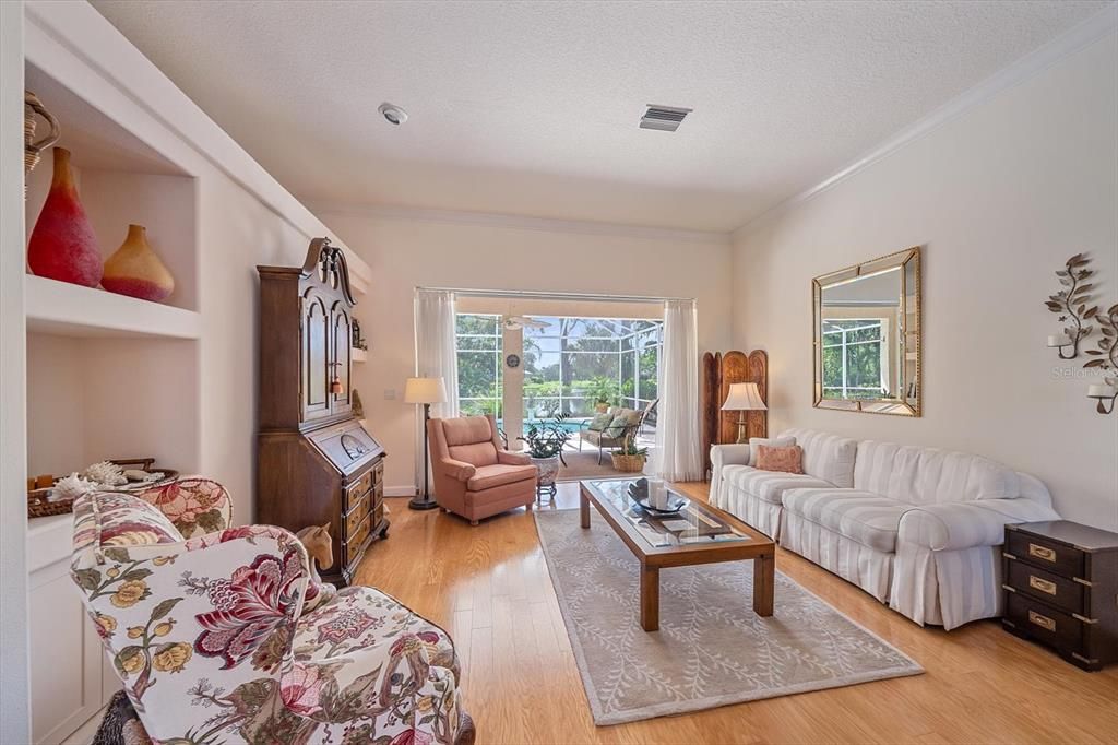 For Sale: $649,900 (3 beds, 2 baths, 2270 Square Feet)