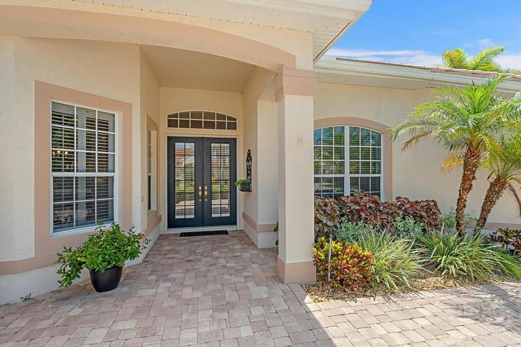 For Sale: $649,900 (3 beds, 2 baths, 2270 Square Feet)