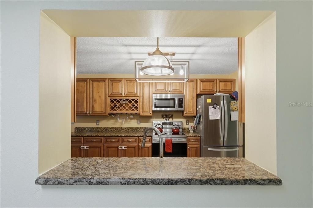 For Sale: $375,000 (3 beds, 3 baths, 2529 Square Feet)