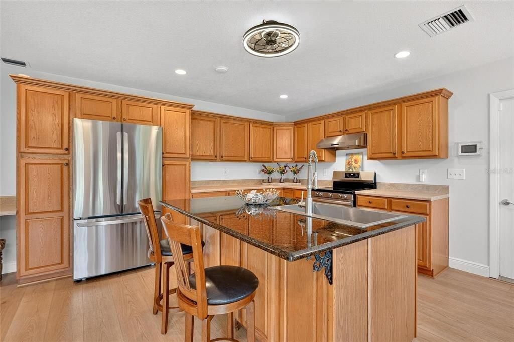 For Sale: $615,000 (3 beds, 2 baths, 1869 Square Feet)