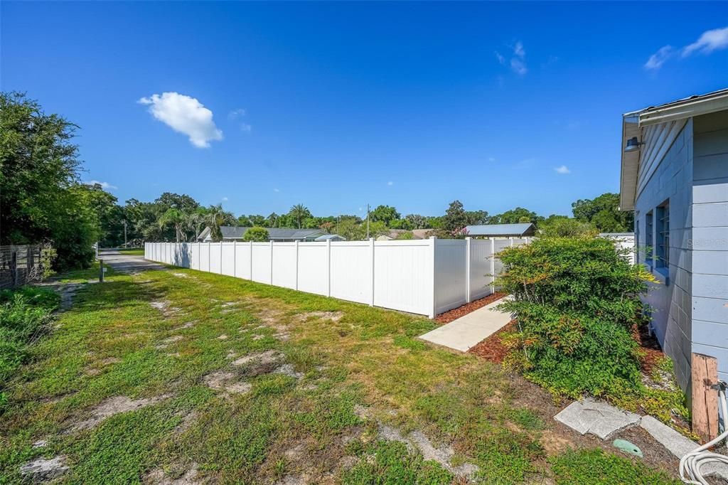 For Sale: $615,000 (3 beds, 2 baths, 1869 Square Feet)