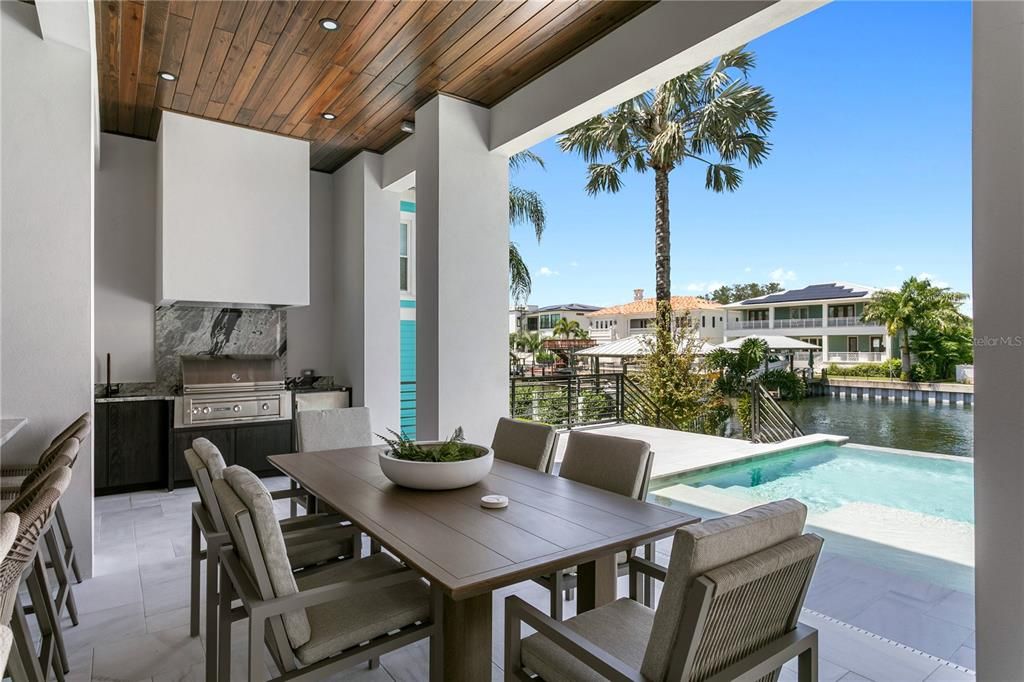 For Sale: $7,395,000 (6 beds, 5 baths, 5665 Square Feet)