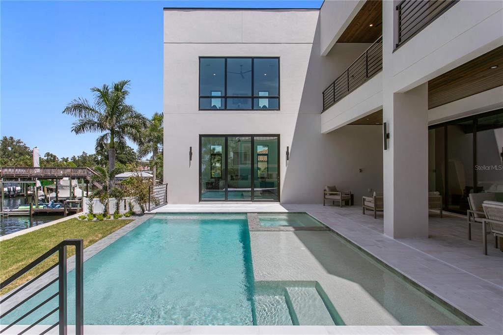 For Sale: $7,395,000 (6 beds, 5 baths, 5665 Square Feet)