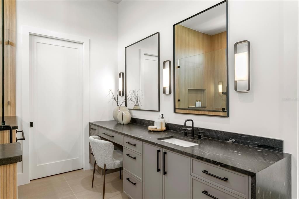 For Sale: $7,395,000 (6 beds, 5 baths, 5665 Square Feet)
