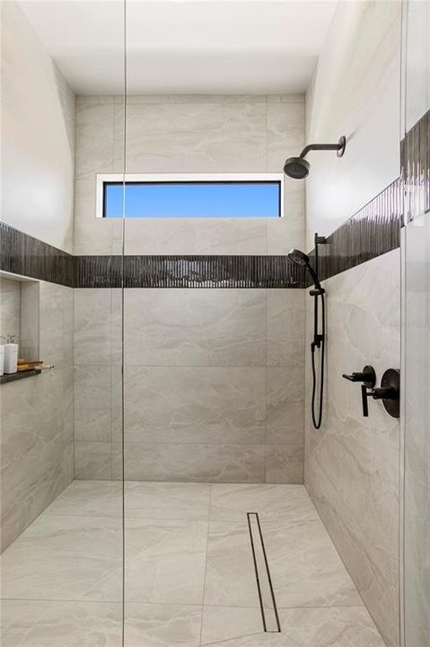 For Sale: $7,395,000 (6 beds, 5 baths, 5665 Square Feet)