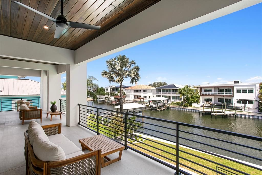 For Sale: $7,395,000 (6 beds, 5 baths, 5665 Square Feet)