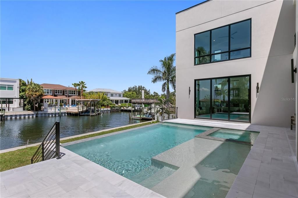 For Sale: $7,395,000 (6 beds, 5 baths, 5665 Square Feet)