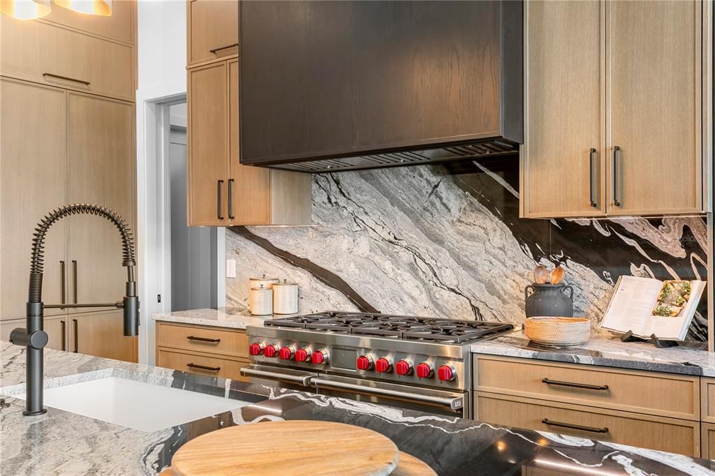 For Sale: $7,395,000 (6 beds, 5 baths, 5665 Square Feet)