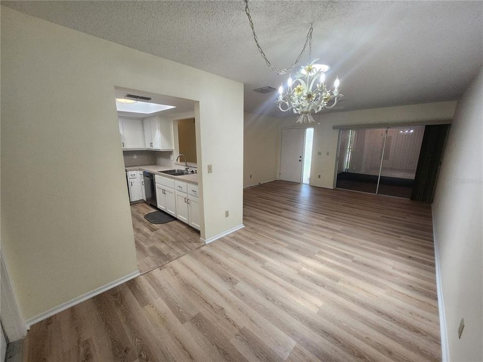 For Rent: $1,850 (2 beds, 2 baths, 1000 Square Feet)
