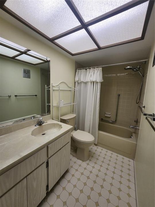 For Rent: $1,850 (2 beds, 2 baths, 1000 Square Feet)