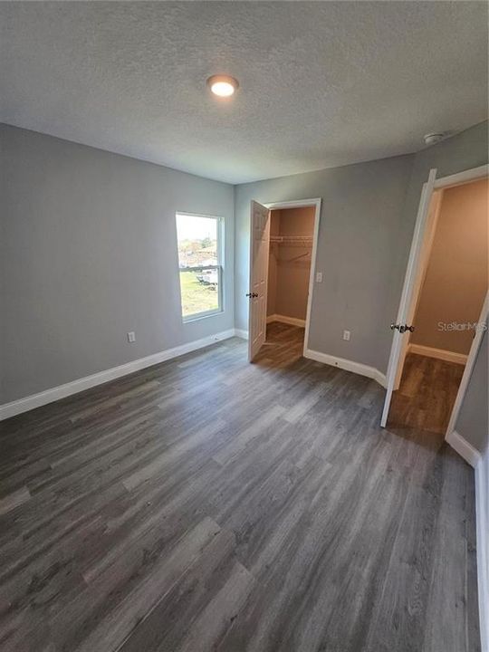 For Rent: $1,700 (3 beds, 3 baths, 1200 Square Feet)