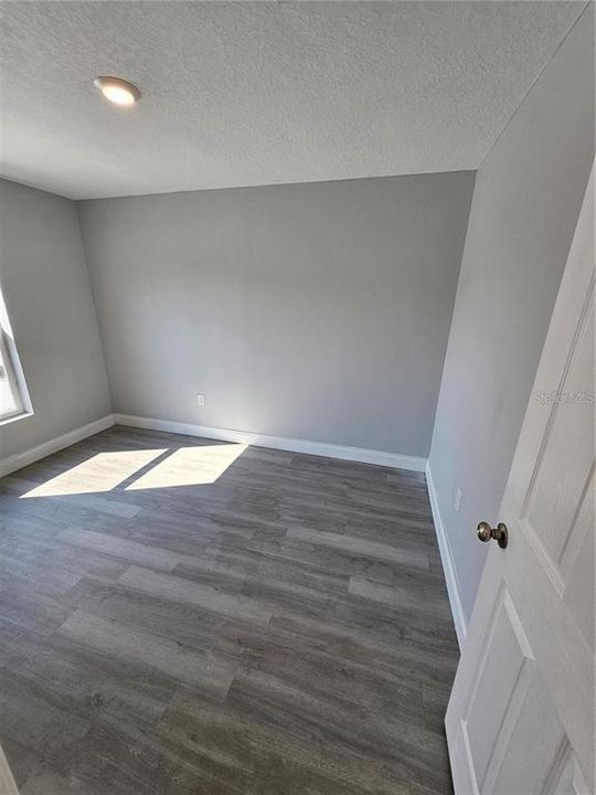 For Rent: $1,700 (3 beds, 3 baths, 1200 Square Feet)