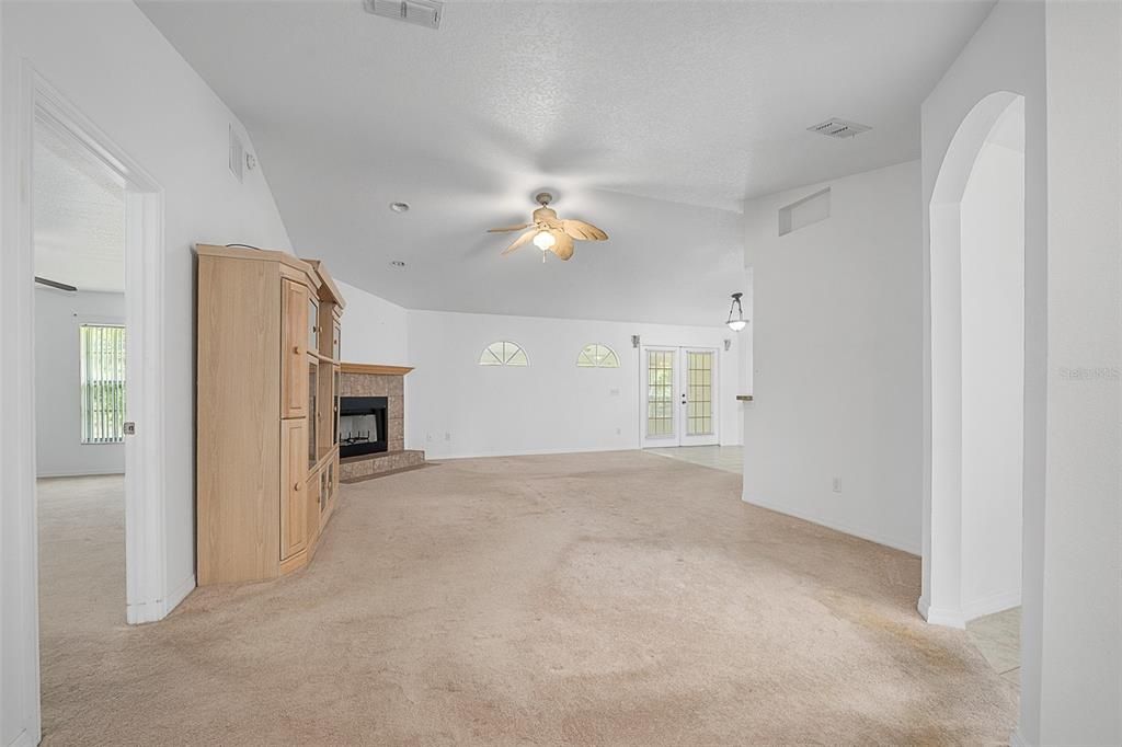For Sale: $549,000 (3 beds, 2 baths, 2144 Square Feet)