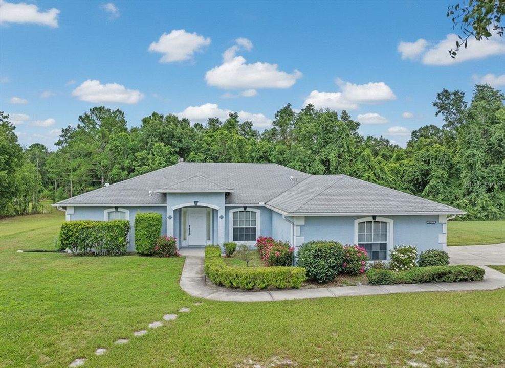 For Sale: $549,000 (3 beds, 2 baths, 2144 Square Feet)