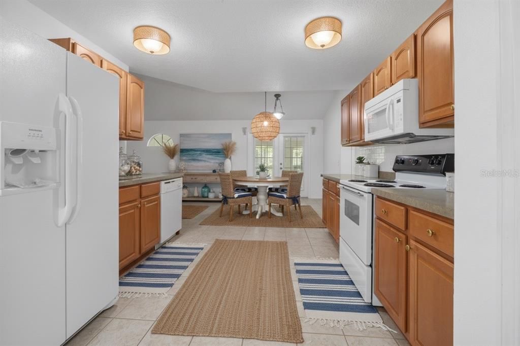 For Sale: $549,000 (3 beds, 2 baths, 2144 Square Feet)