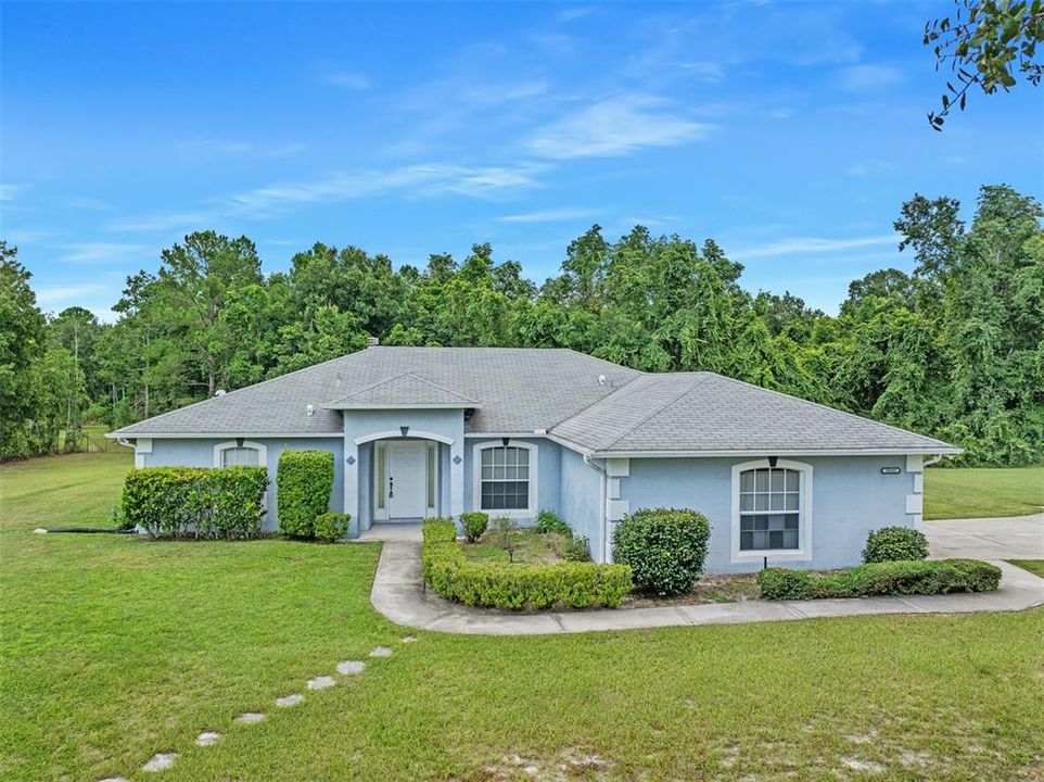 For Sale: $549,000 (3 beds, 2 baths, 2144 Square Feet)