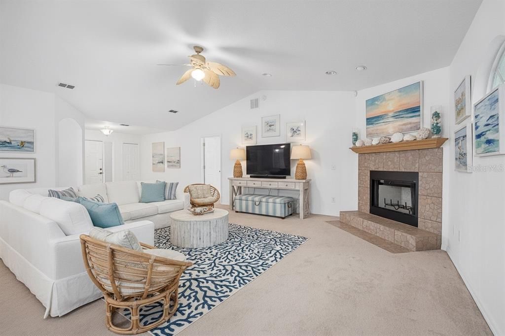 For Sale: $549,000 (3 beds, 2 baths, 2144 Square Feet)