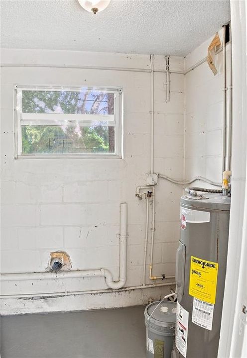 For Sale: $249,999 (3 beds, 1 baths, 917 Square Feet)