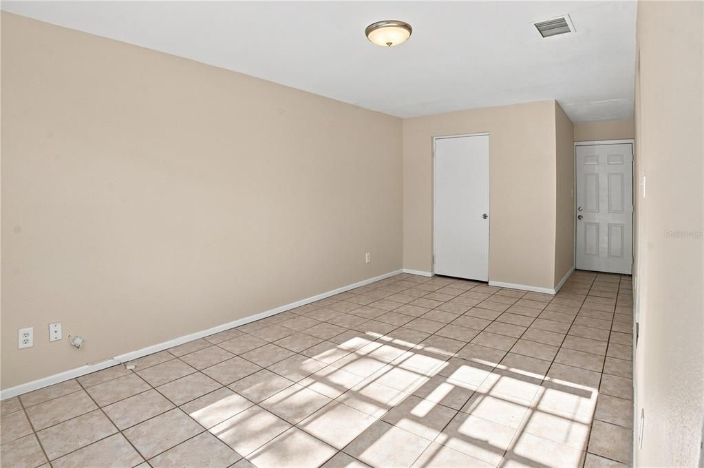 For Sale: $249,999 (3 beds, 1 baths, 917 Square Feet)