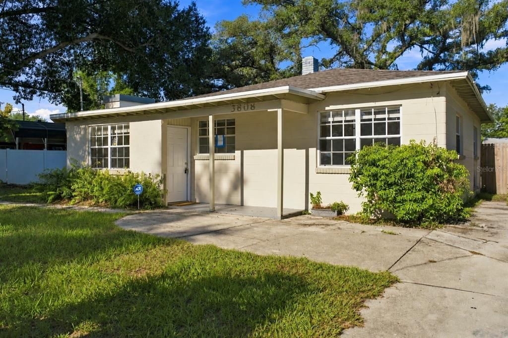 For Sale: $249,999 (3 beds, 1 baths, 917 Square Feet)