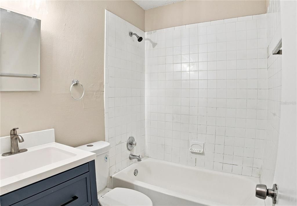For Sale: $249,999 (3 beds, 1 baths, 917 Square Feet)