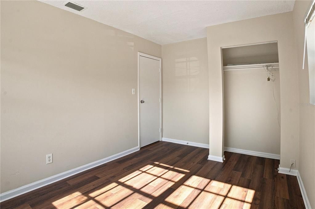 For Sale: $249,999 (3 beds, 1 baths, 917 Square Feet)