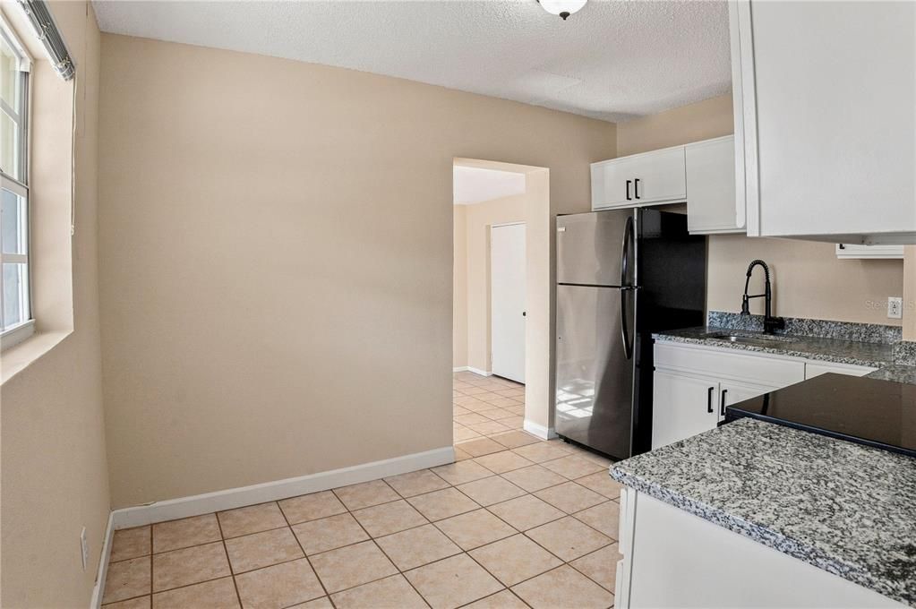 For Sale: $249,999 (3 beds, 1 baths, 917 Square Feet)