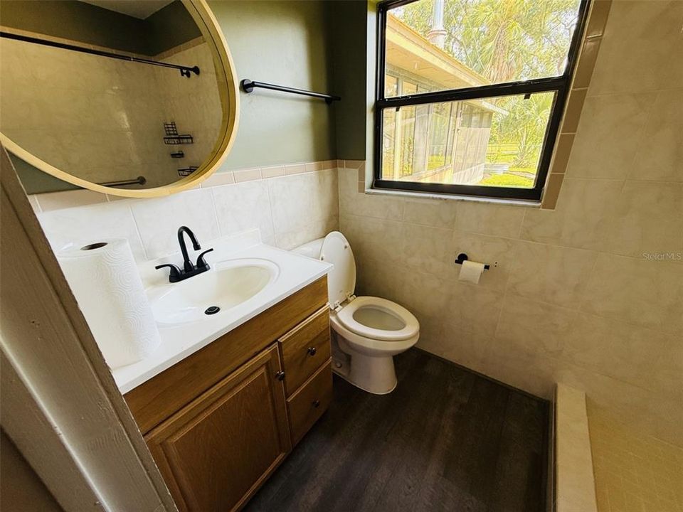 For Sale: $350,000 (3 beds, 1 baths, 1502 Square Feet)