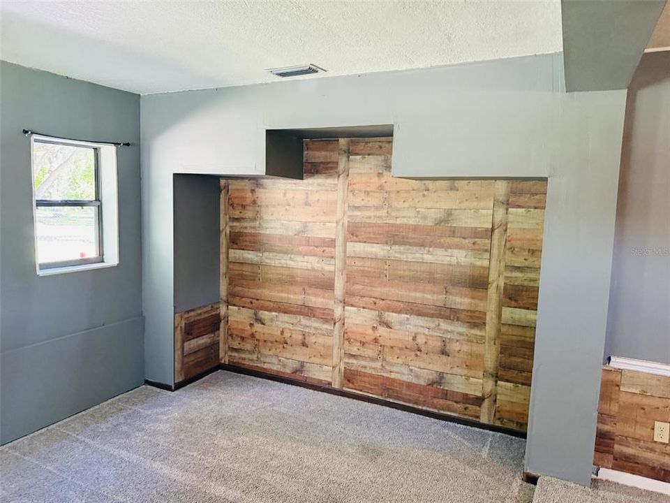 For Sale: $350,000 (3 beds, 1 baths, 1502 Square Feet)