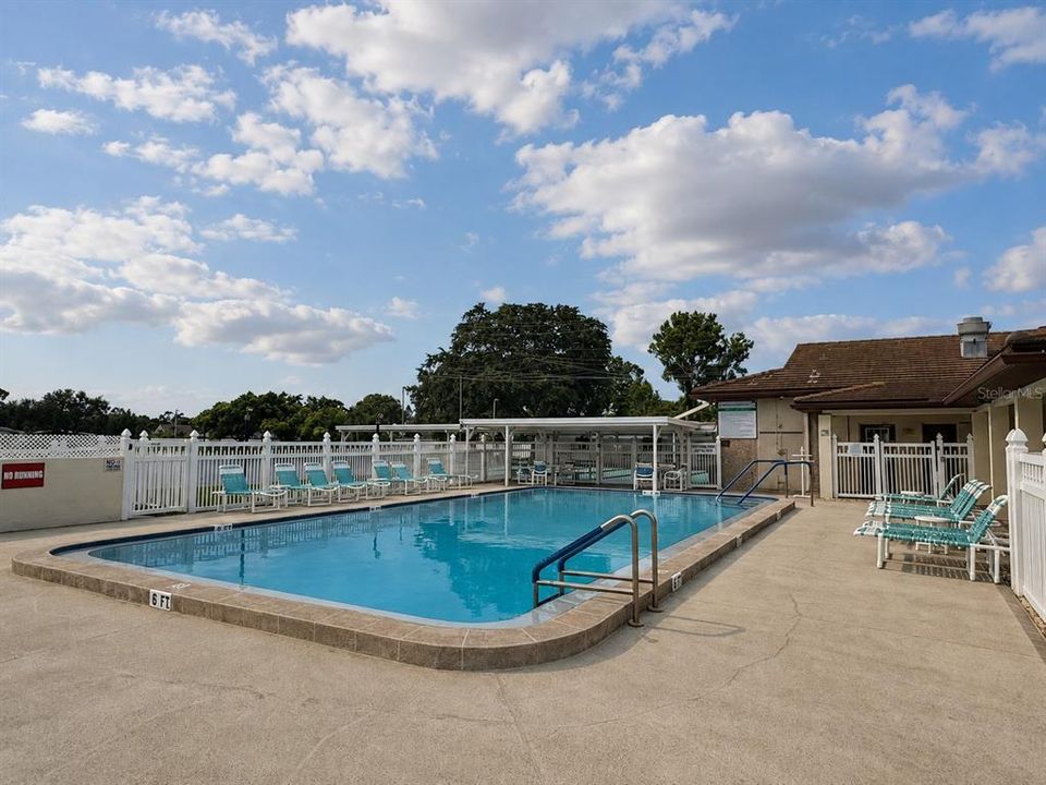 For Sale: $139,700 (2 beds, 2 baths, 1056 Square Feet)