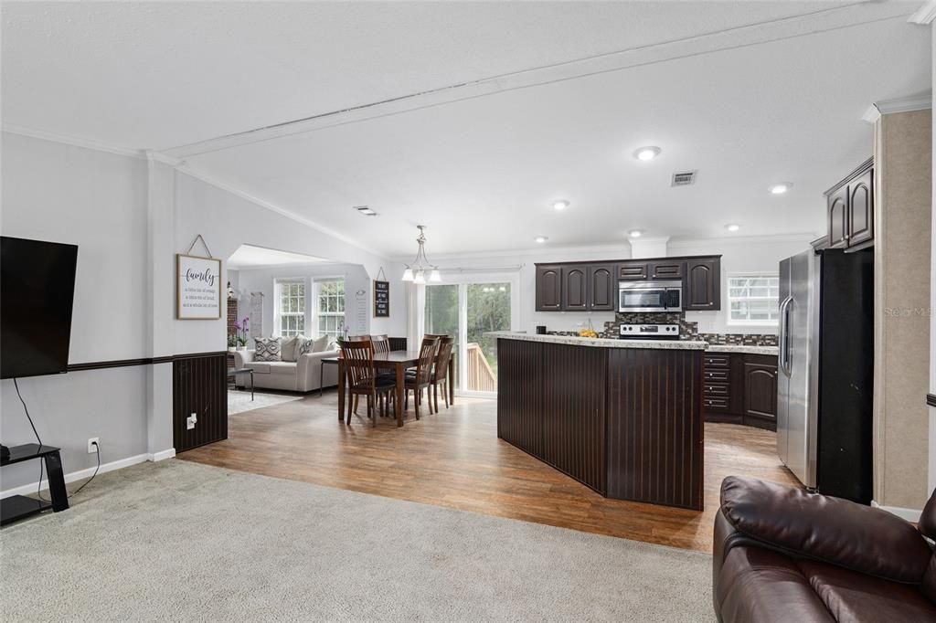 For Sale: $149,000 (4 beds, 2 baths, 1782 Square Feet)