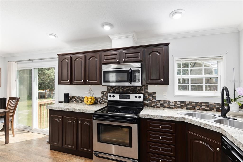 For Sale: $149,000 (4 beds, 2 baths, 1782 Square Feet)