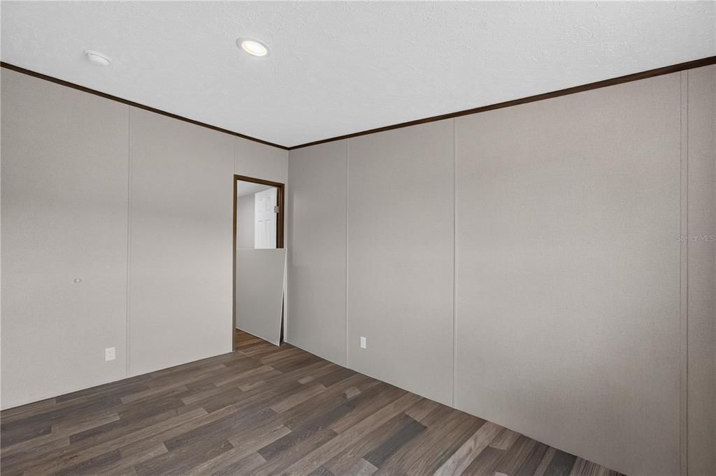 For Sale: $265,000 (3 beds, 2 baths, 1132 Square Feet)