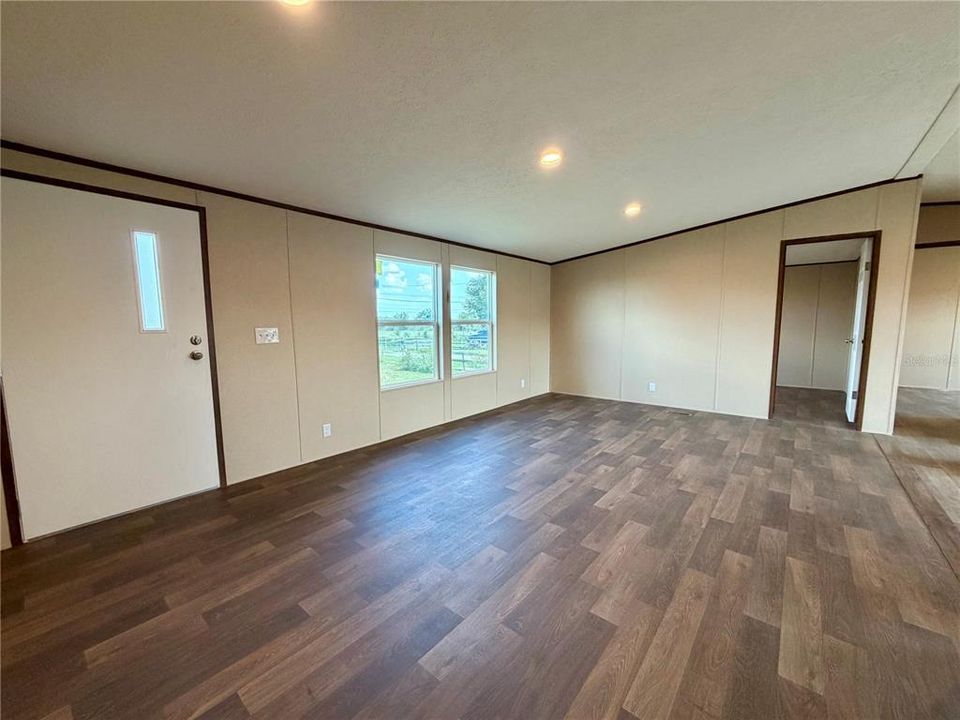 En Venta: $275,000 (3 camas, 2 baños, 1132 Pies cuadrados)