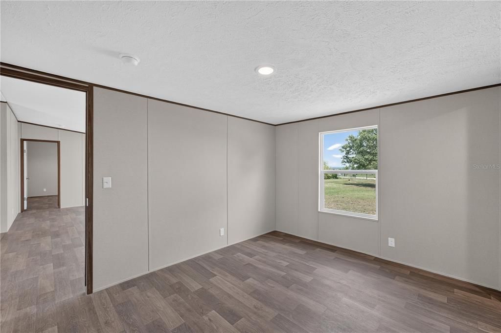 For Sale: $265,000 (3 beds, 2 baths, 1132 Square Feet)