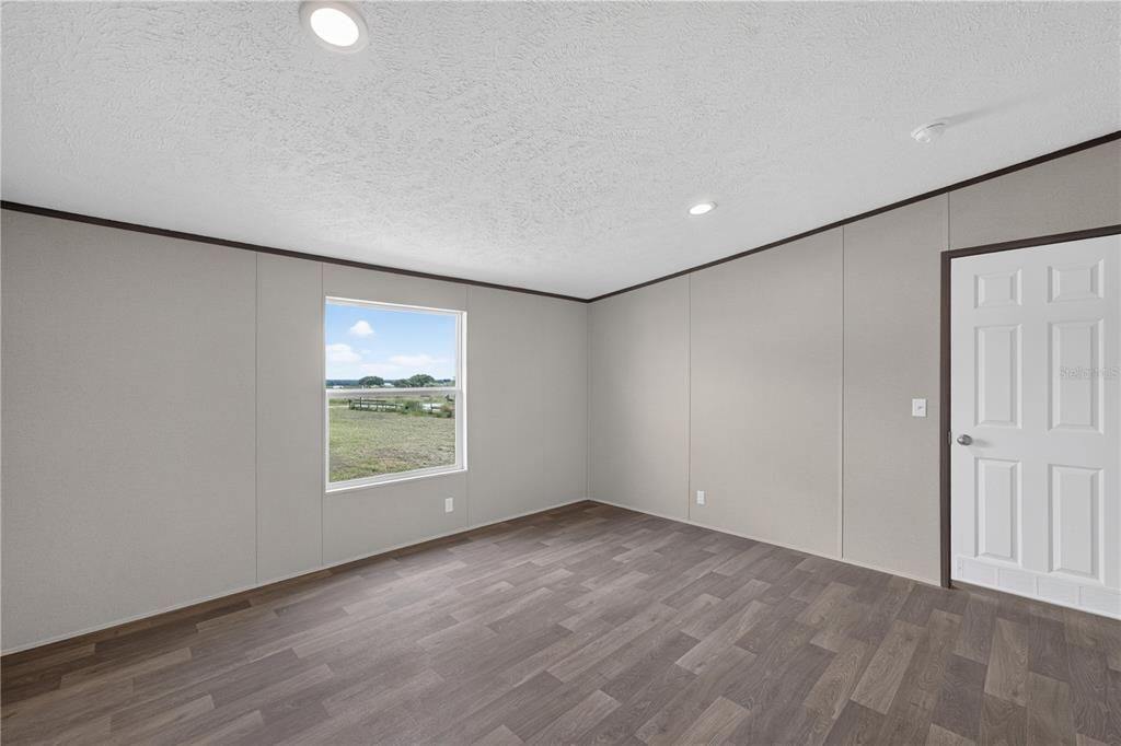 For Sale: $265,000 (3 beds, 2 baths, 1132 Square Feet)