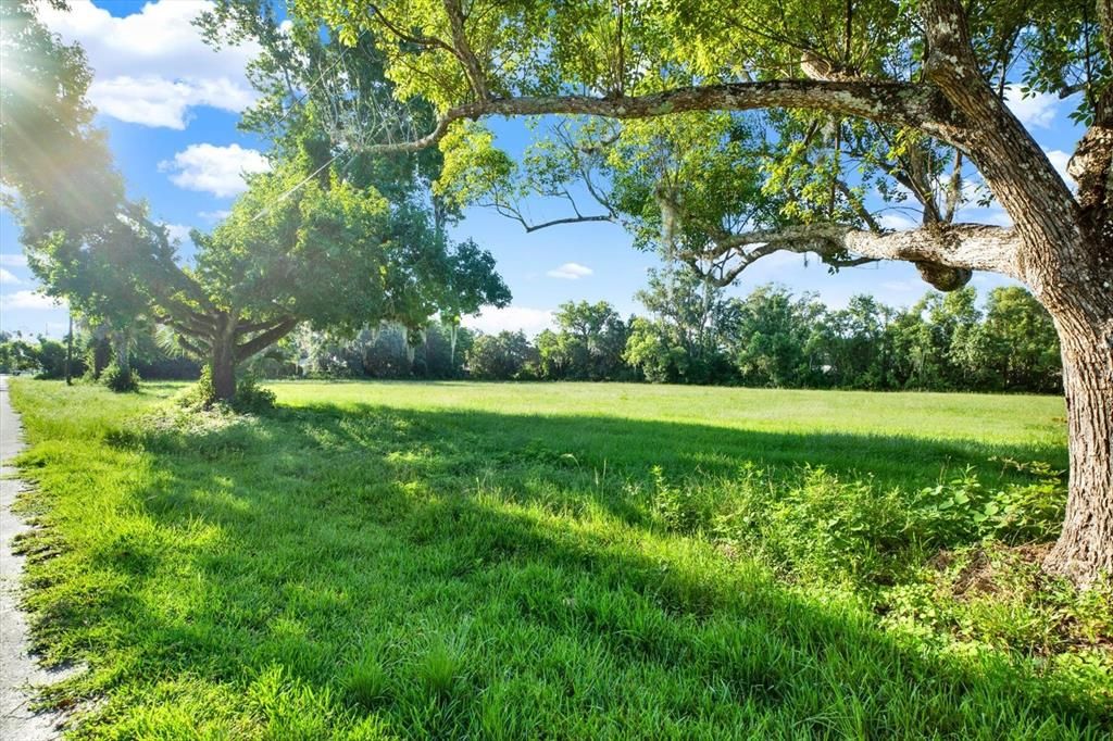 En Venta: $160,000 (0.71 acres)