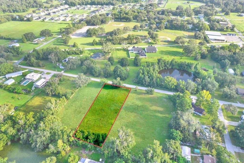 En Venta: $160,000 (0.71 acres)