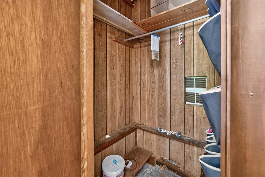 На продажу: $104,000 (2 спален, 2 ванн, 1296 Квадратных фут)