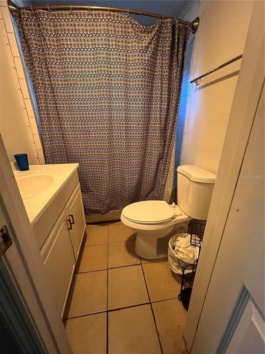 На продажу: $185,000 (4 спален, 2 ванн, 1252 Квадратных фут)