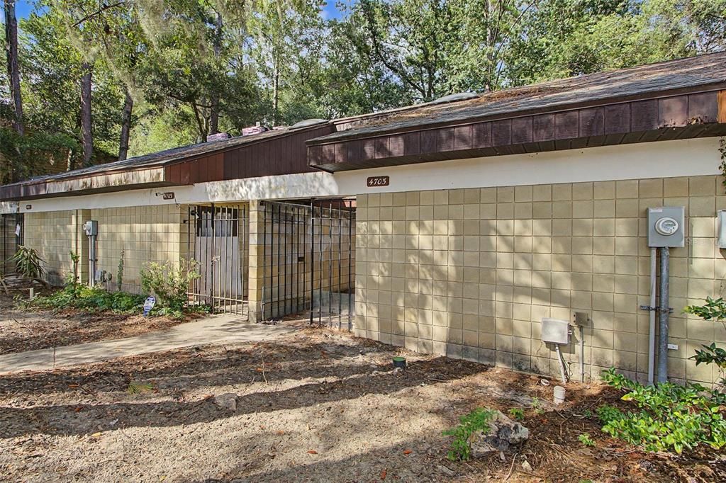 For Sale: $154,900 (2 beds, 2 baths, 1048 Square Feet)